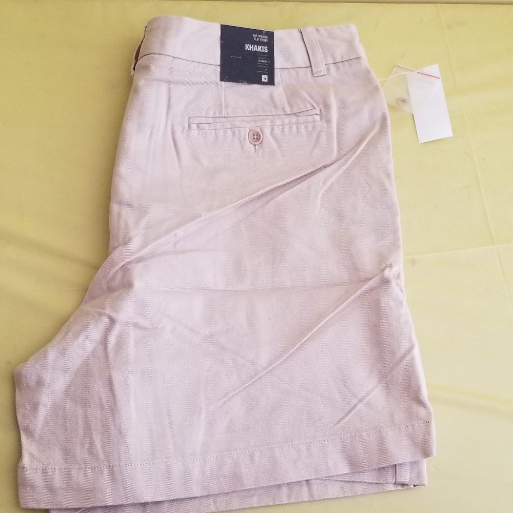 Gap khaki shorts